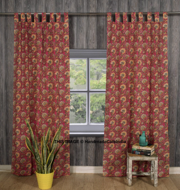 Gorden besar dengan motif bunga bergaya vintage